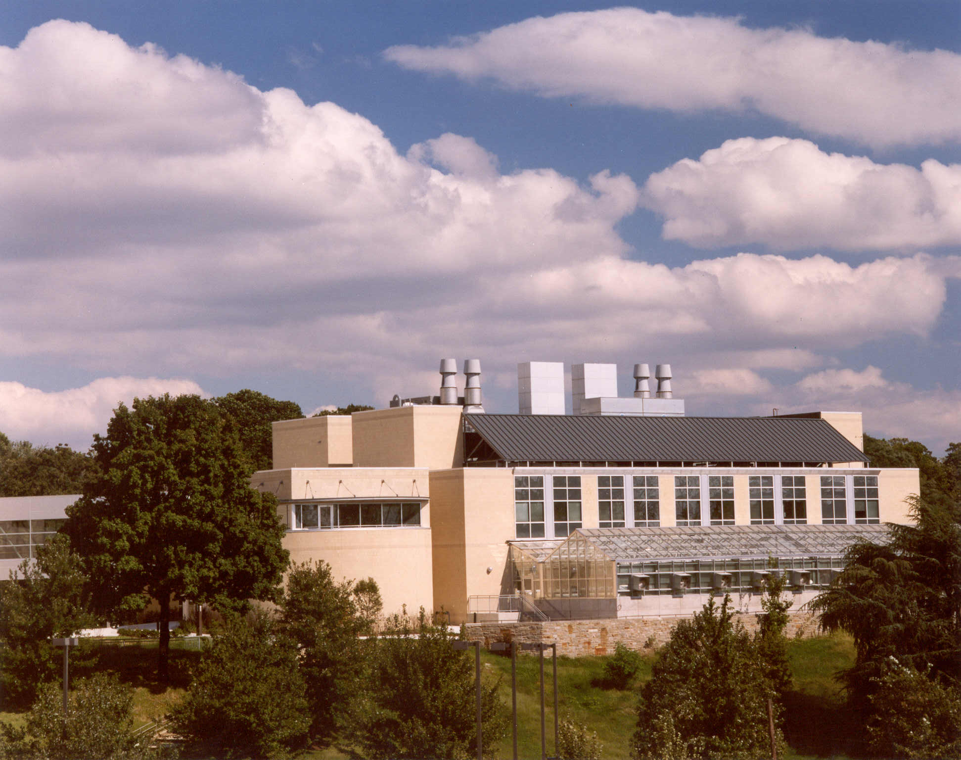 <div class='container'>Morgan State University- Richard Dixon Biomedical Research Center</div>