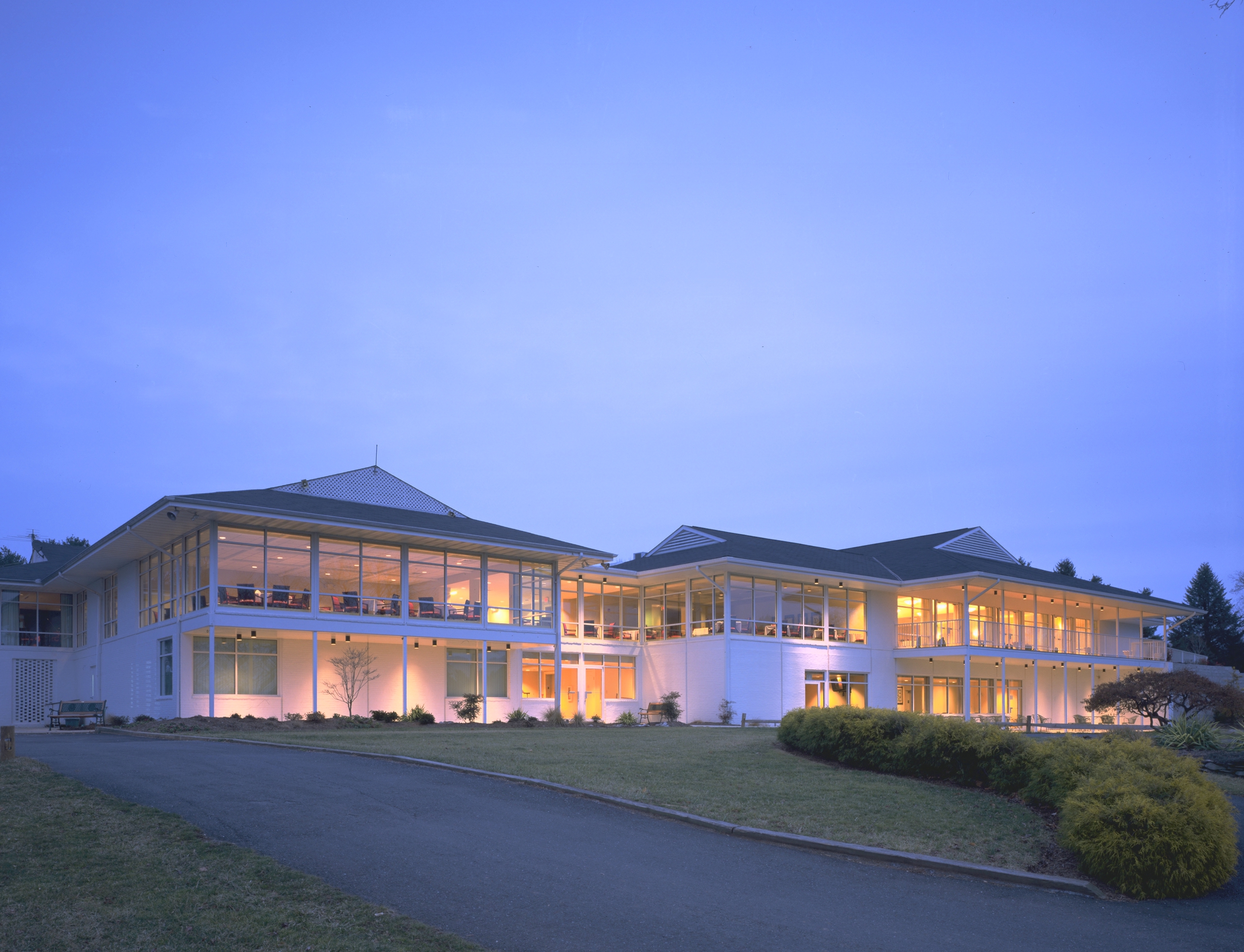 <div class='container'>Maryland Golf & Country Club</div>