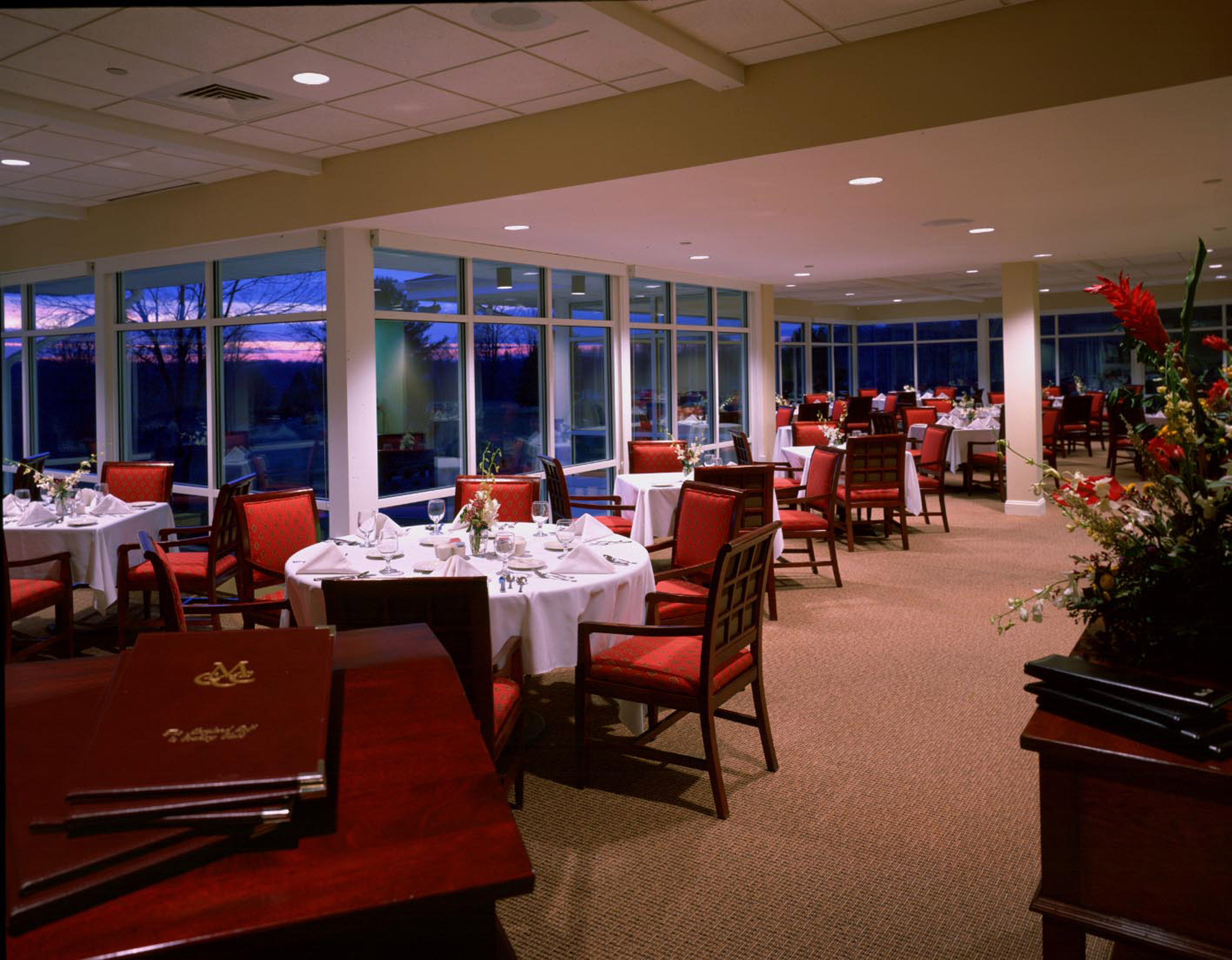 <div class='container'>Maryland Golf & Country Club</div>