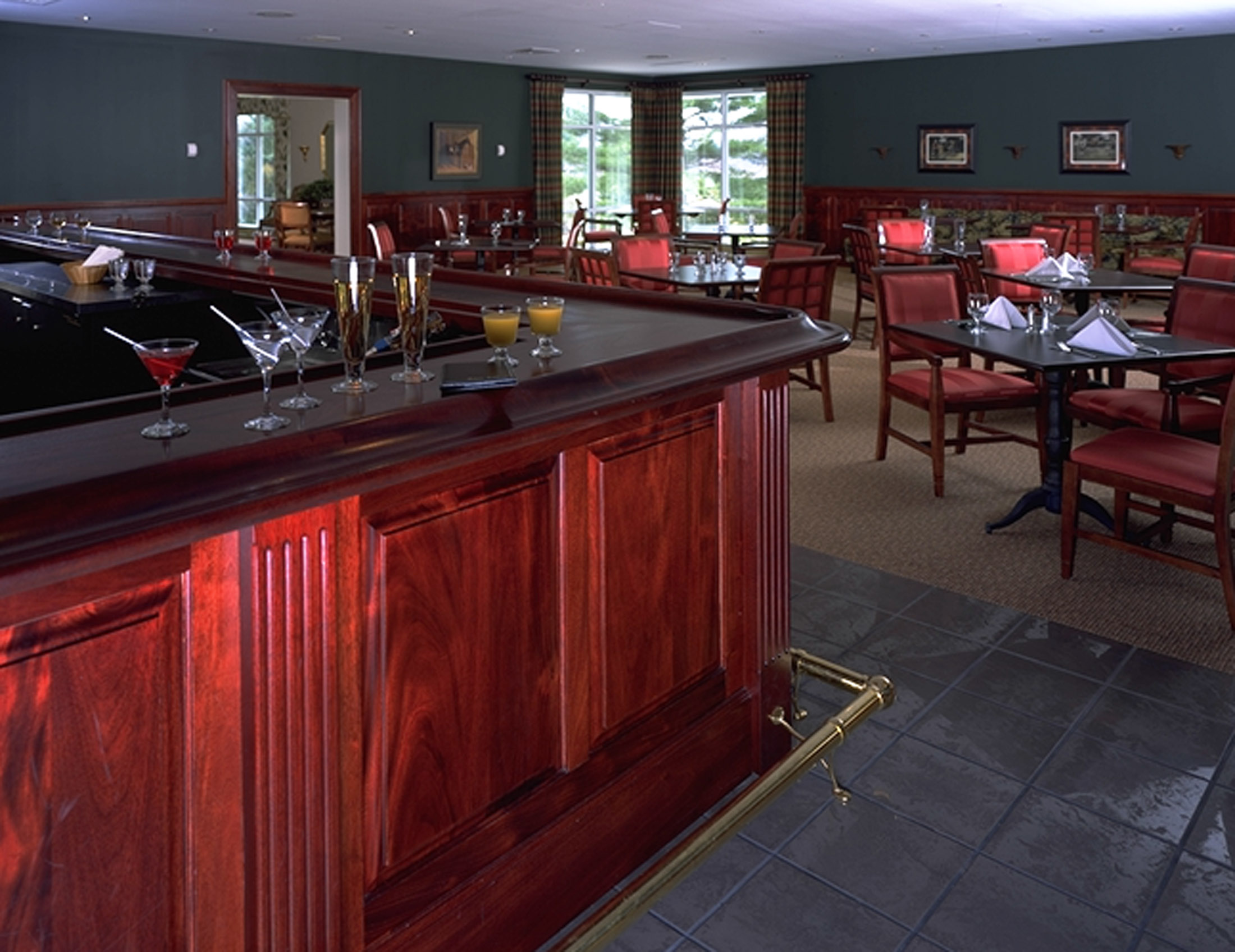 <div class='container'>Maryland Golf & Country Club</div>