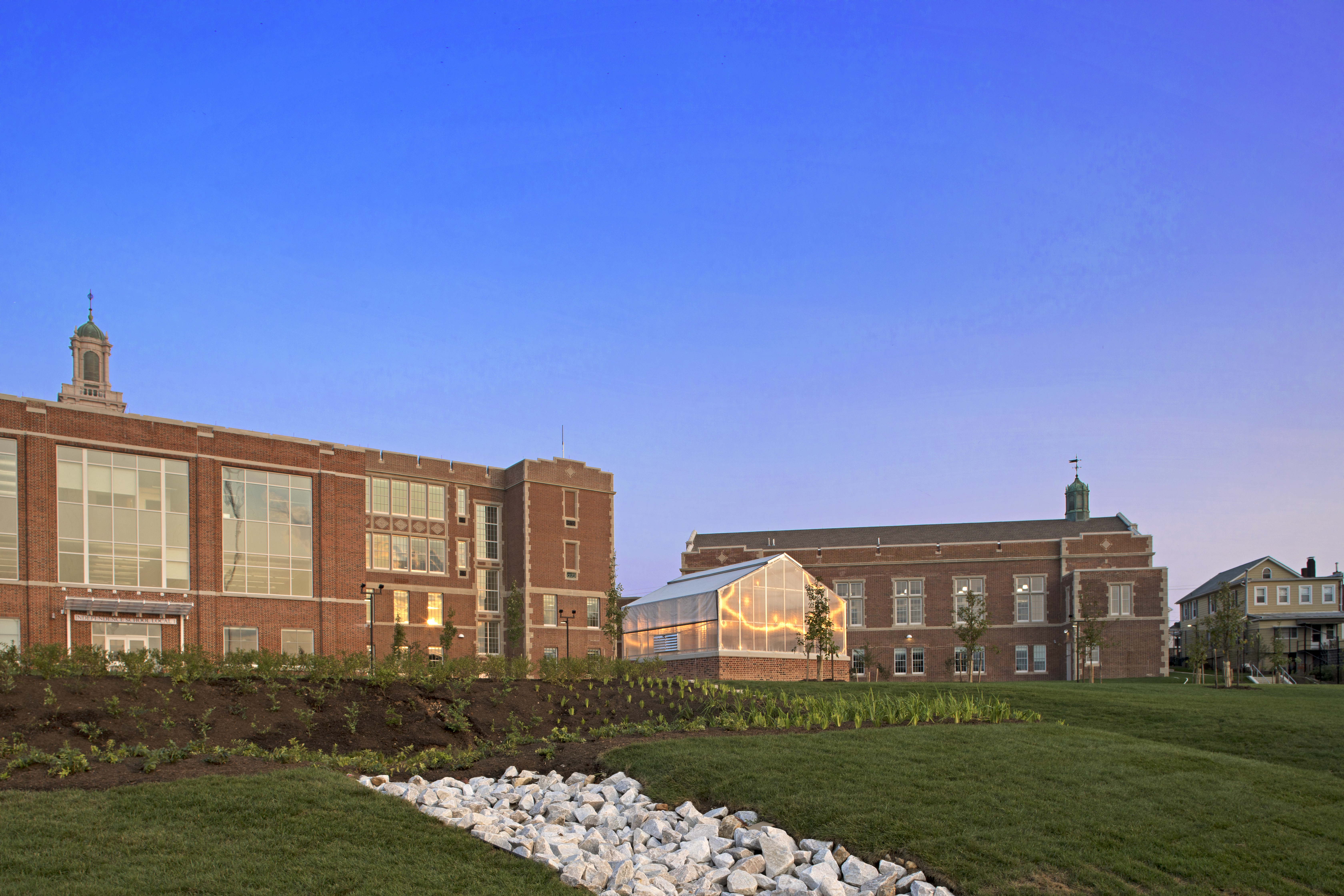 <div class='container'>Robert Poole Building</div>