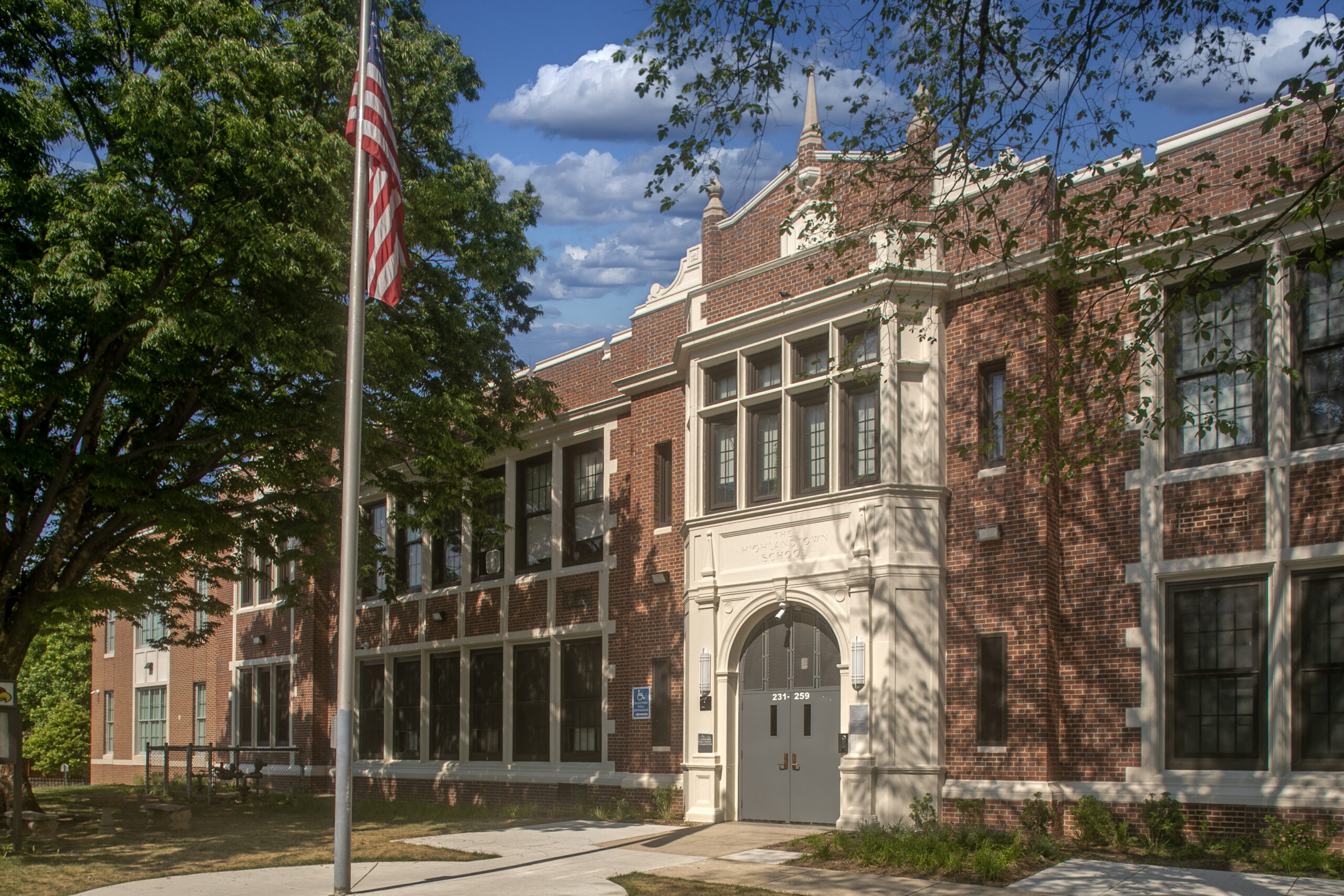 <div class='container'>Highlandtown Elementary/Middle School</div>