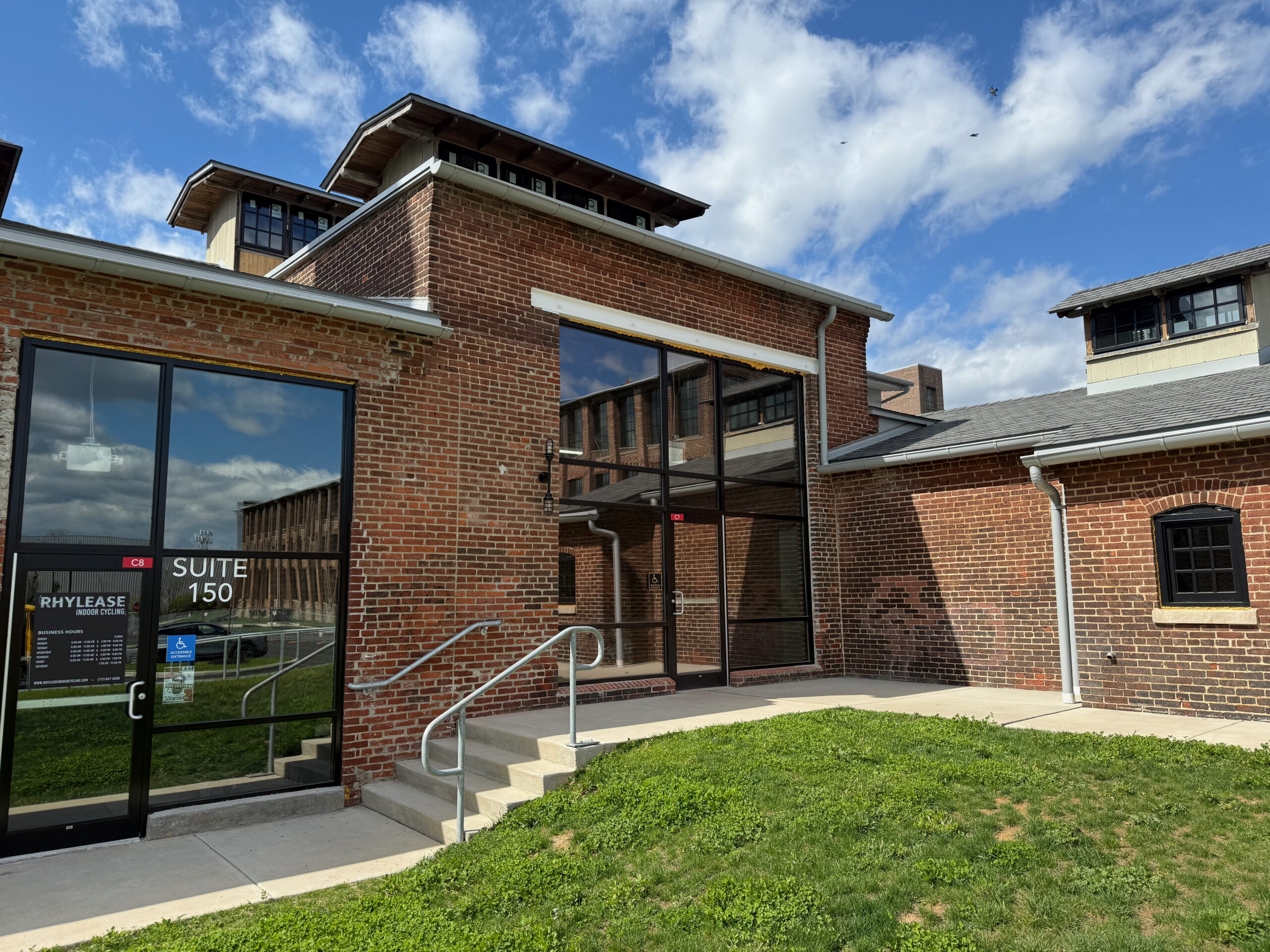 <div class='container'>The Lofts at Stehli Silk Mill</div>